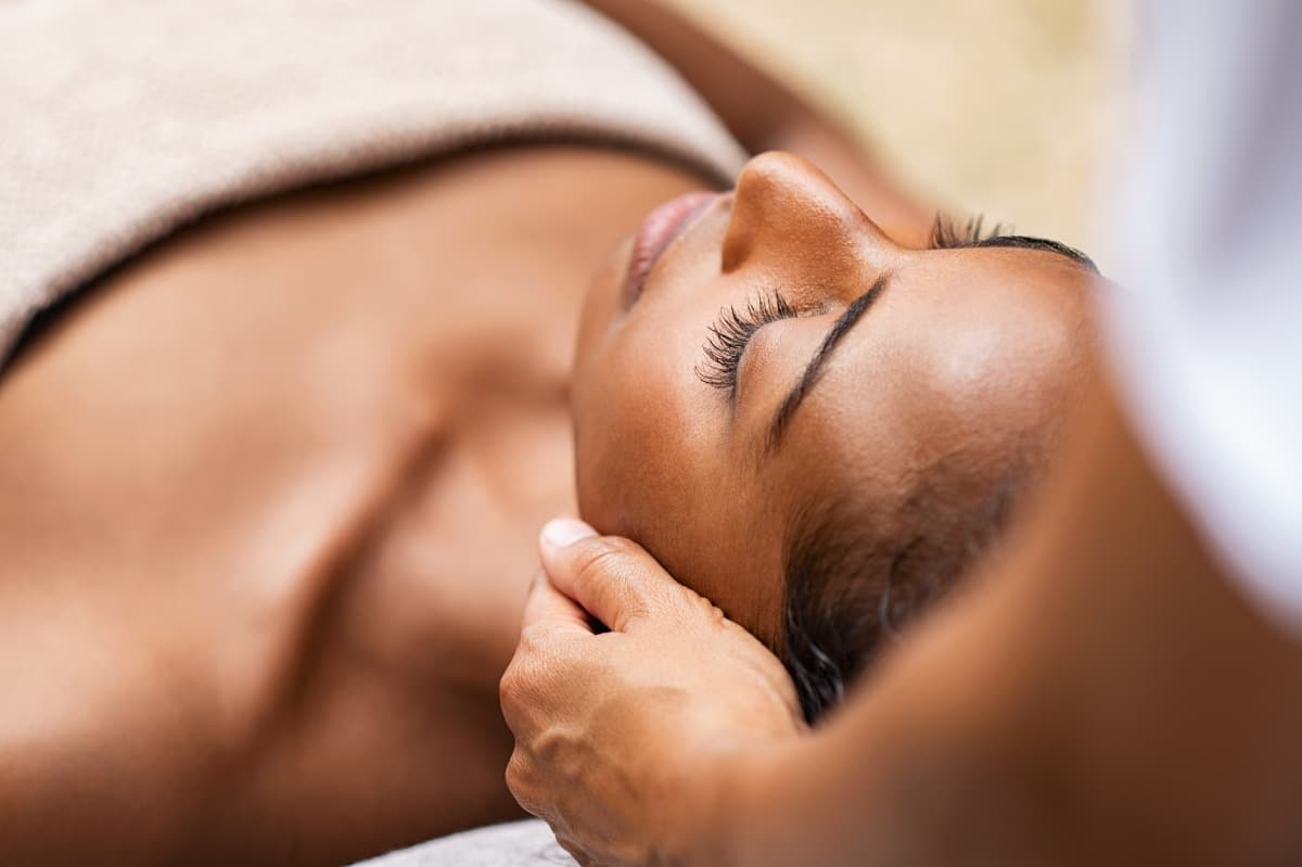 Tips To Promote Healthy Aging And Brighter Skin